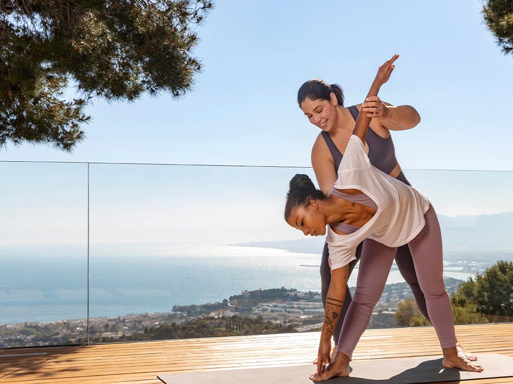 azraq-voyage-coach-yoga